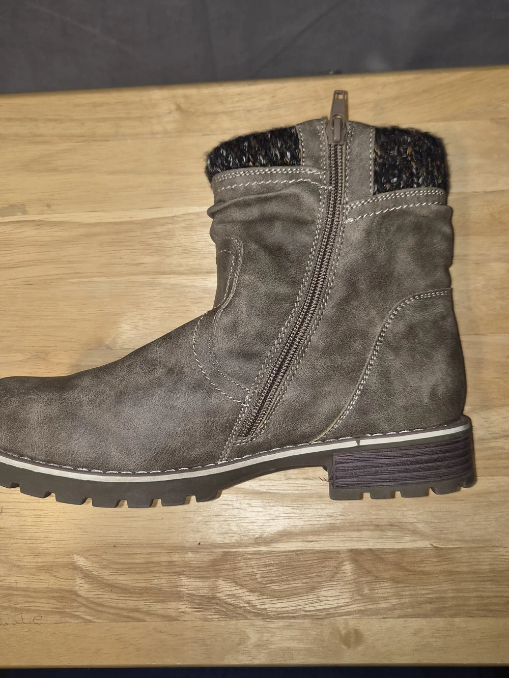 Patrizia Women’s Ankle Boots – Size 9